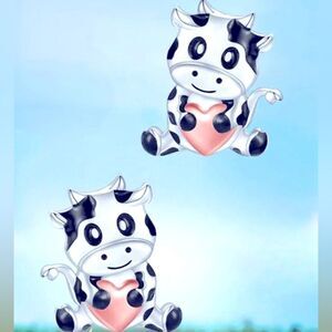 NWT Adorable Cow With Heart Stud Earrings